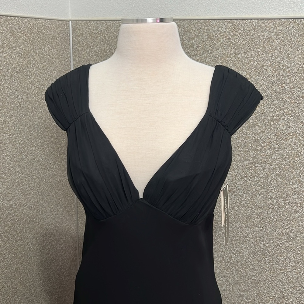 Elegant Maggy London Black Silk Sleeveless V-neck Cocktail Dress Size 10